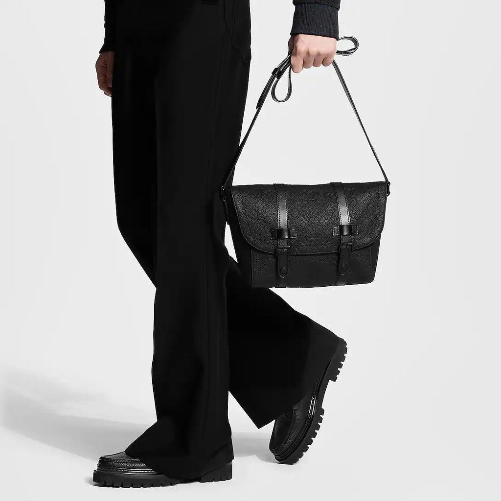 M28324 Christopher Messenger Bag